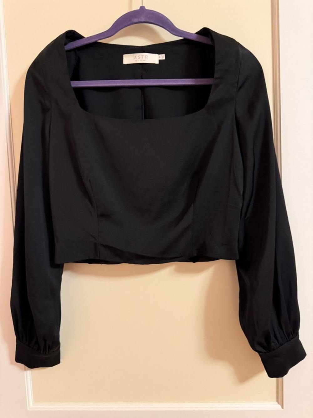 Astr Black Square Neck Long Sleeve Crop Top